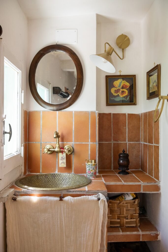 Bathroom with hammered basin, Two Sisters Villa